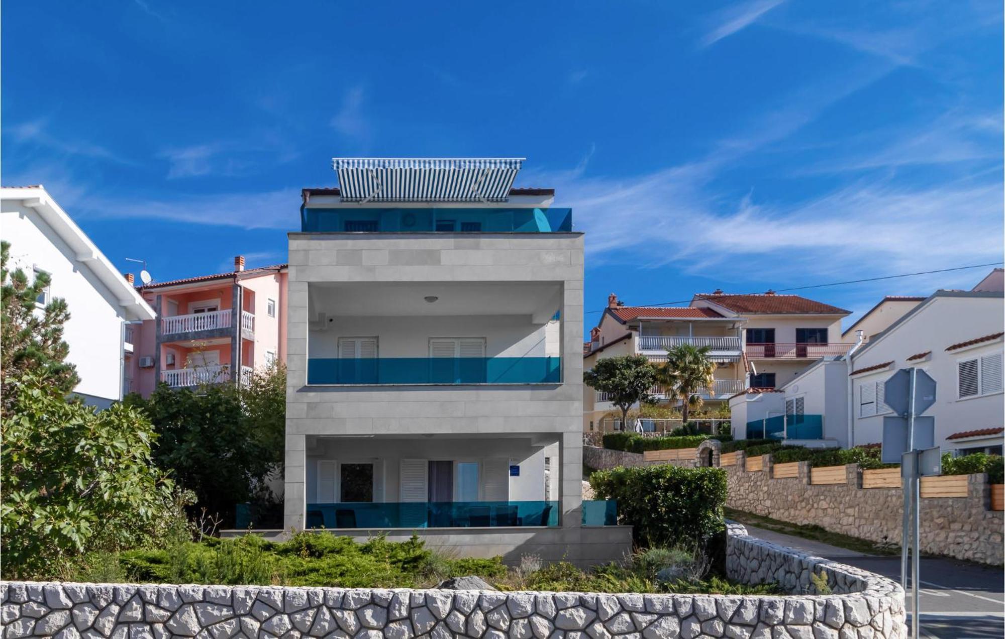 Stunning Apartment In Dramalj With House Sea View ภายนอก รูปภาพ