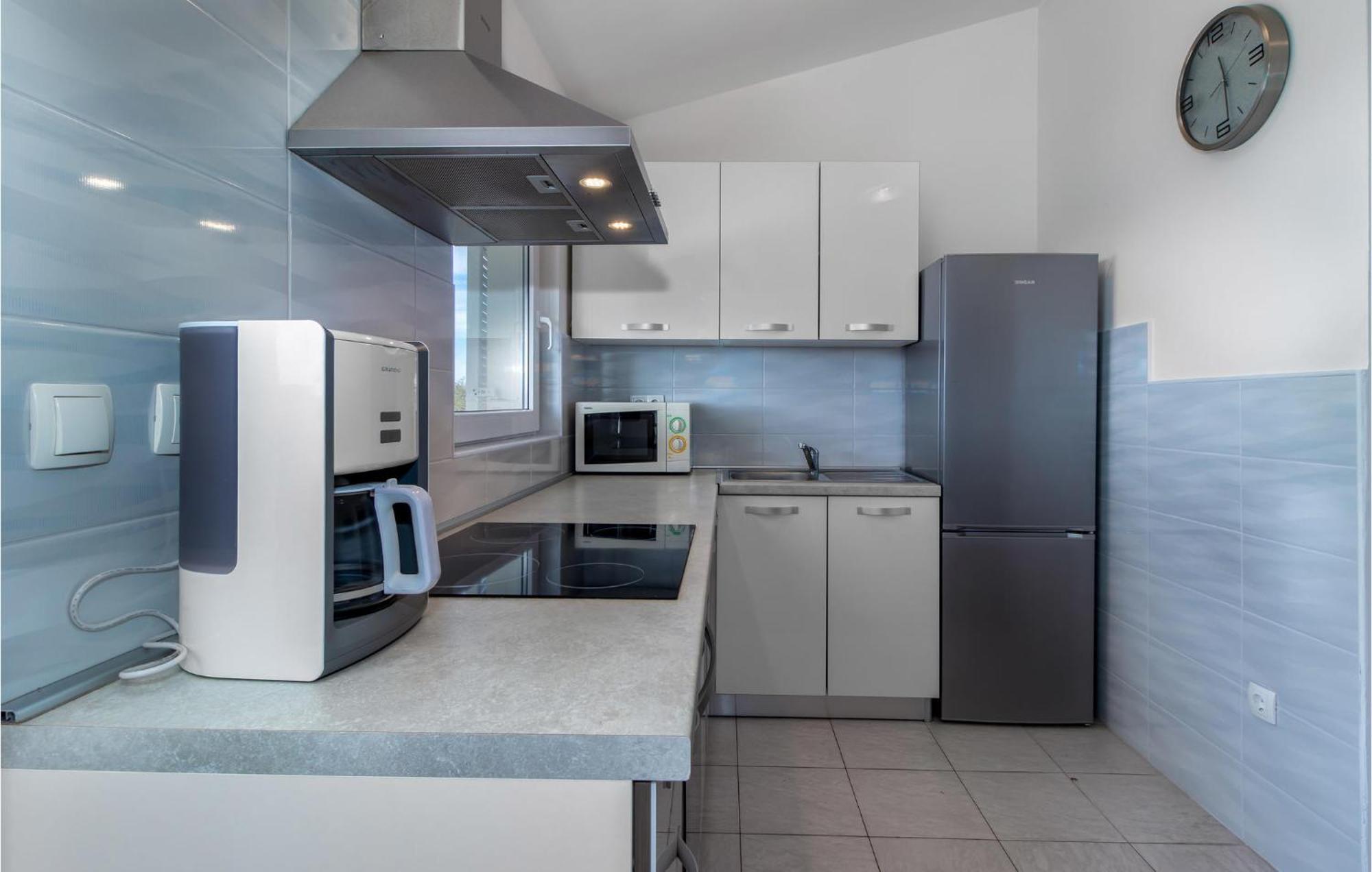 Stunning Apartment In Dramalj With House Sea View ภายนอก รูปภาพ