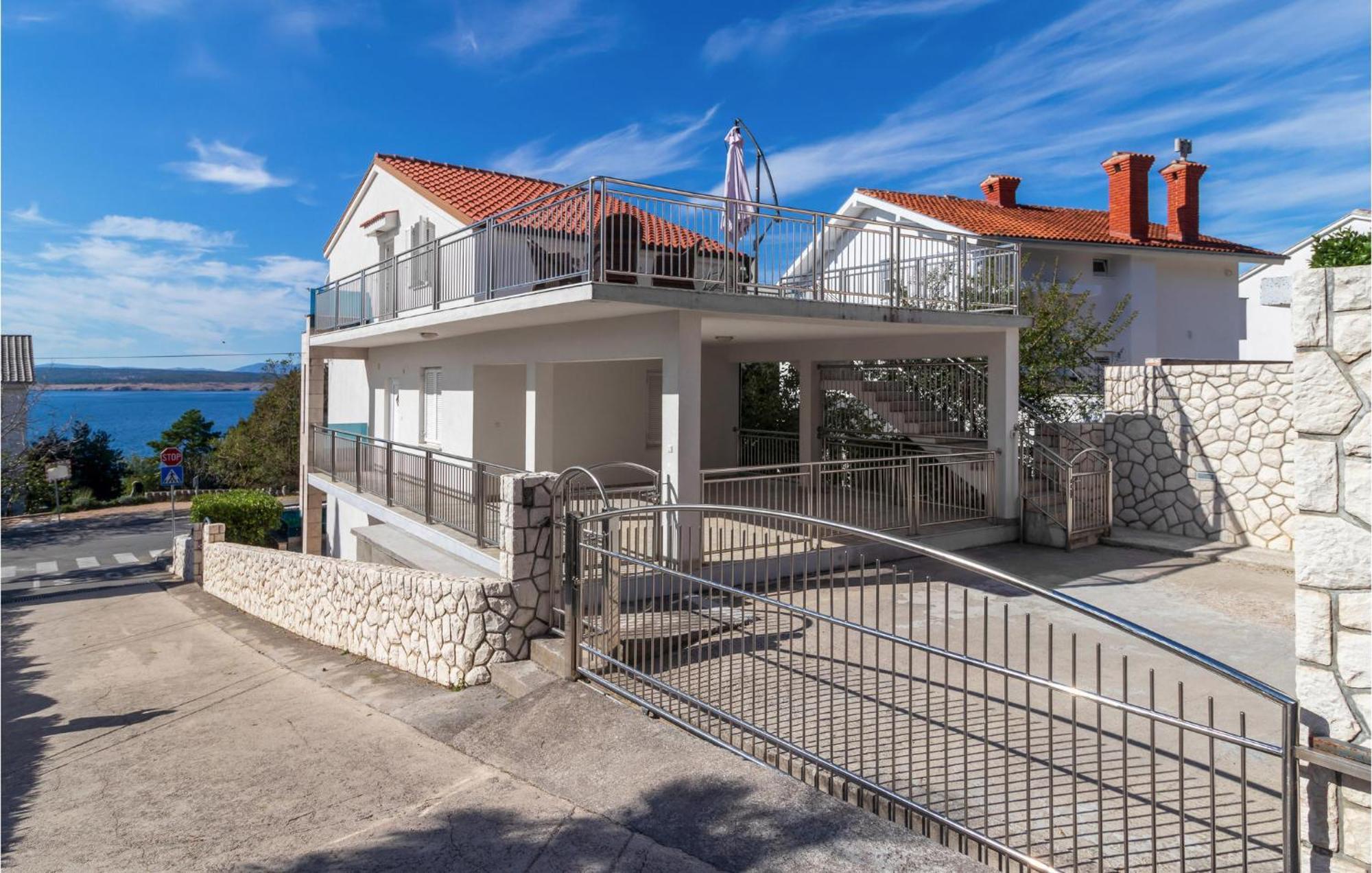 Stunning Apartment In Dramalj With House Sea View ภายนอก รูปภาพ