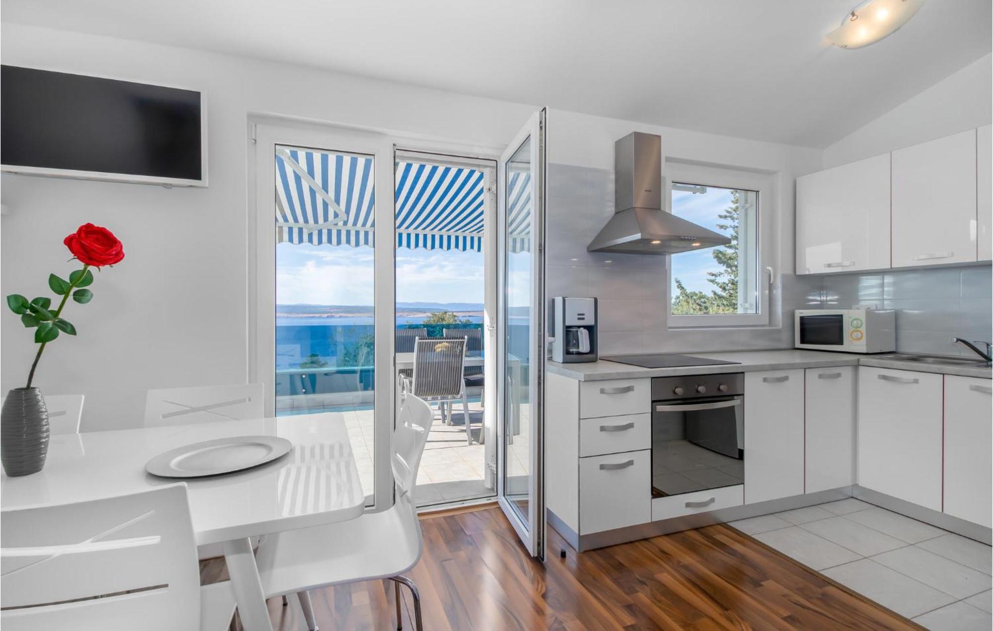 Stunning Apartment In Dramalj With House Sea View ภายนอก รูปภาพ